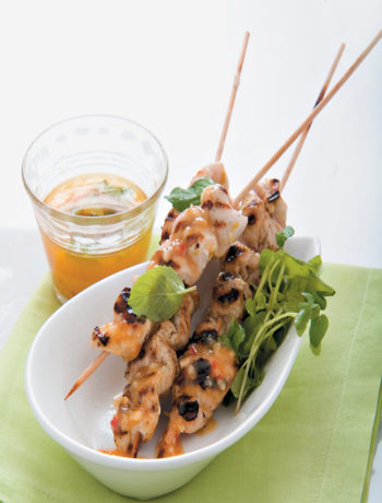 Chicken skewers with sweet chilli dipping sauce recipe