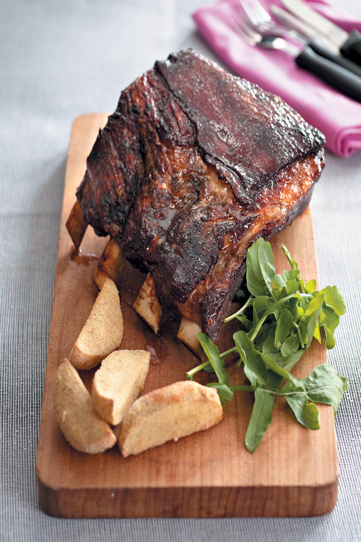 Rosemary-baked flat rib served with semolina coated roast potatoes recipe