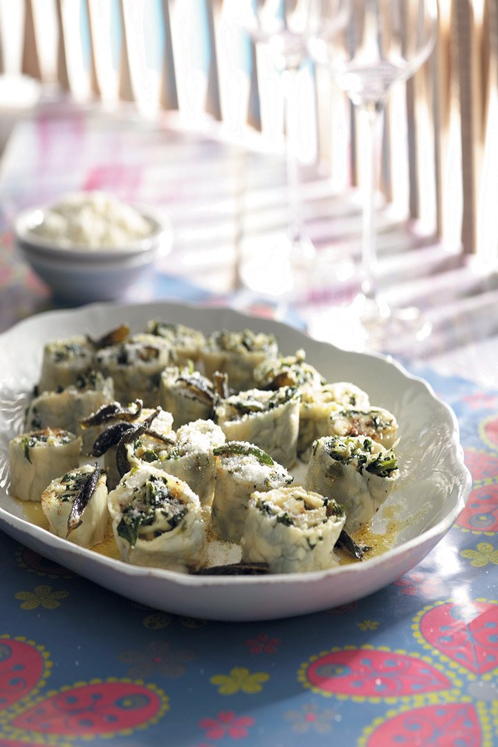 Spinach and ricotta rolled pasta recipe