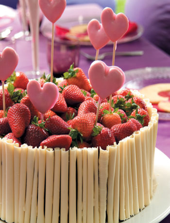 Chocolate cake with shortbread lollipops and fresh strawberries recipe