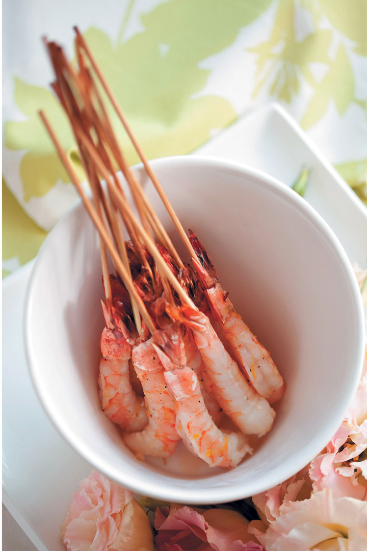 Lemon-marinated prawns with a sweet chilli dip recipe