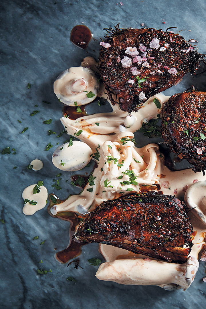 Fillet on the bone with whisky-cream mushrooms recipe