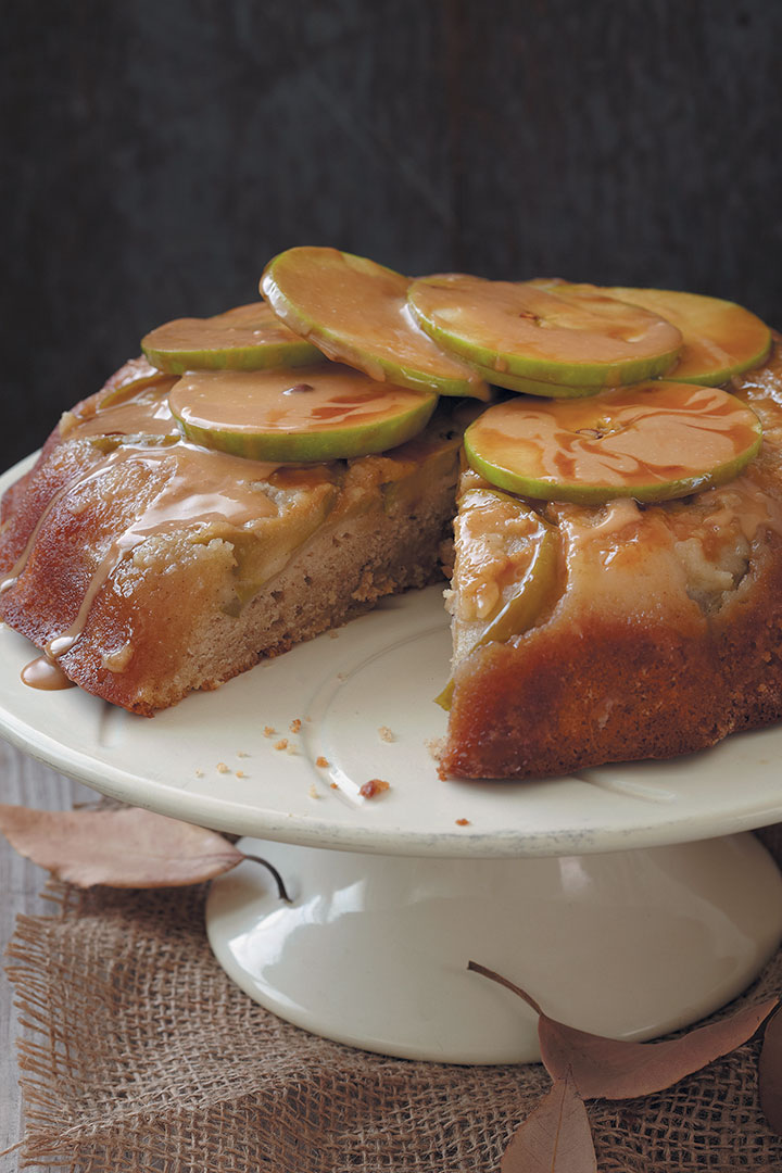 Upside down apple, cinnamon and butterscotch cake