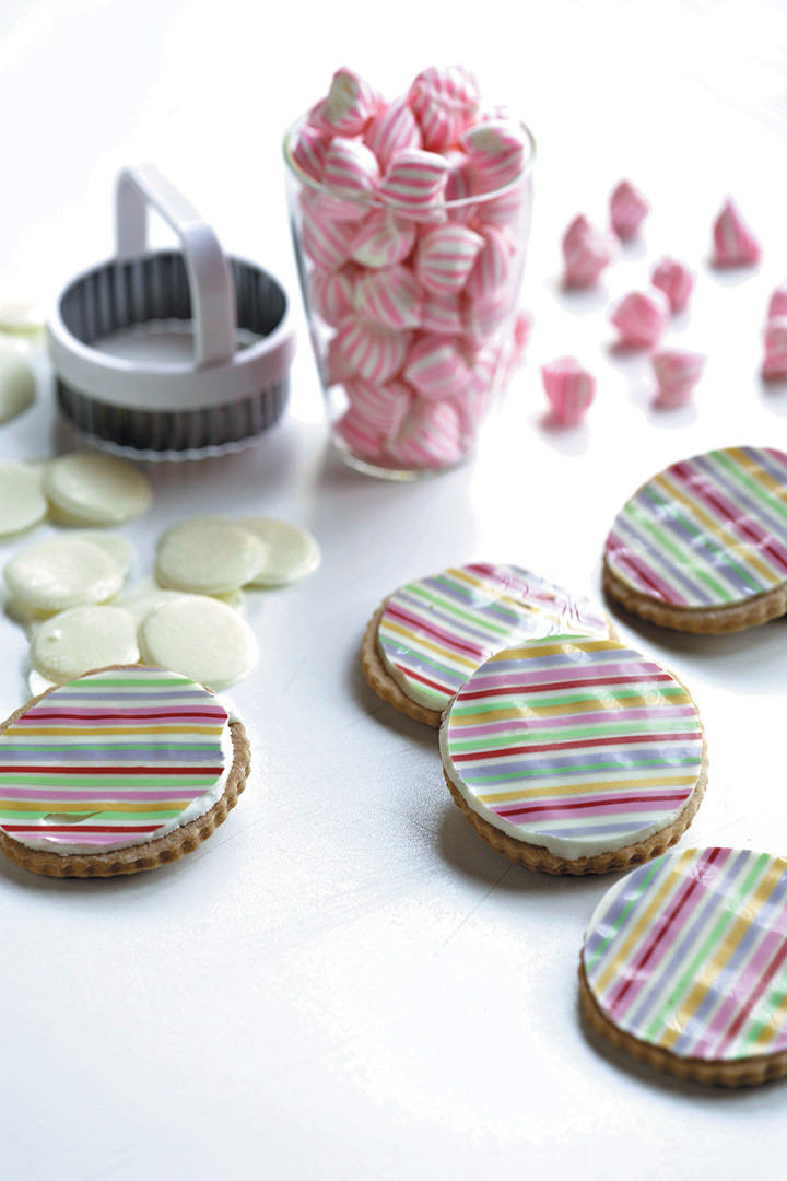 Colourful butter biscuits recipe