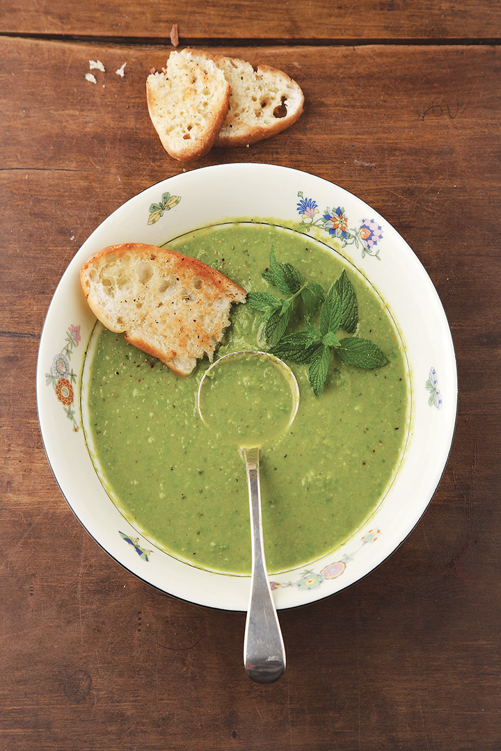 Pea and prosciutto soup recipe