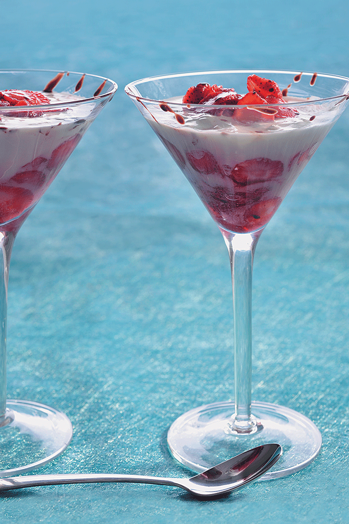 Strawberry, yoghurt and chocolate dessert recipe