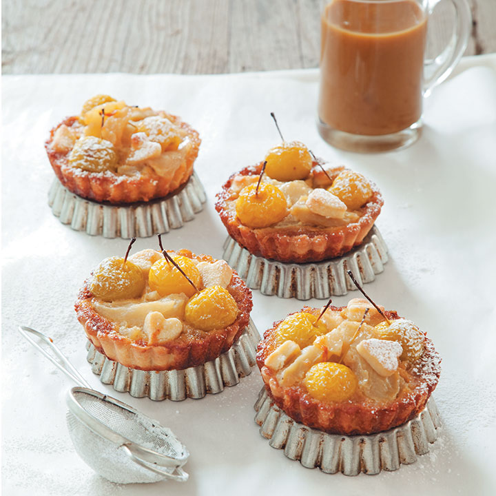 Apple and butterscotch tartlets with baby apples