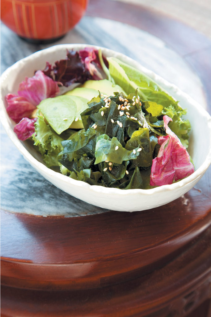Mixed lettuce, avocado and seaweed salad recipe