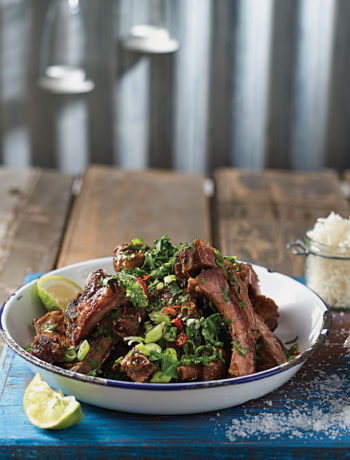 Spiced pork ribs in oyster sauce