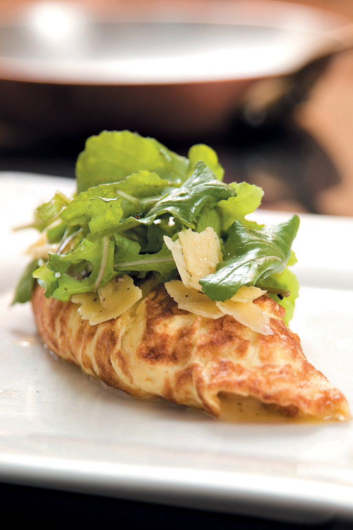 Chanterelle mushroom and basil omelette with a Gruyère and rocket garnish recipe