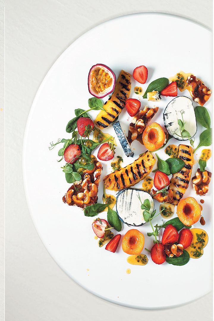 Seasonal summer goat’s cheese salad with cashew-nut brittle recipe