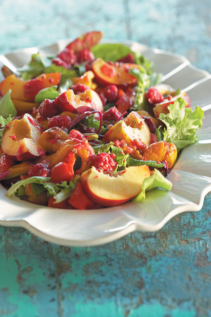 Roasted pepper and nectarine salad with raspberry dressing recipe