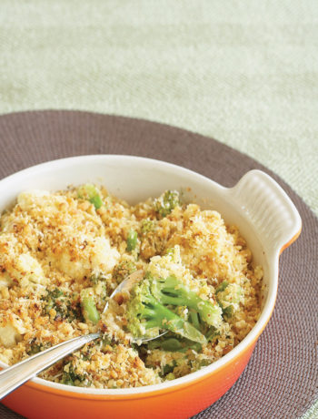 Broccoli and cauliflower gratin with mustard-cheese crumble recipe