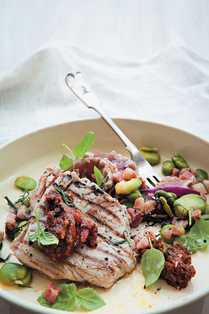 Seared tuna with buttered broad beans, pancetta, dill and sundried tomato tapenade recipe