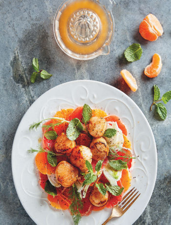 ClemenGold-glazed scallops with fennel and grapefruit salad recipe