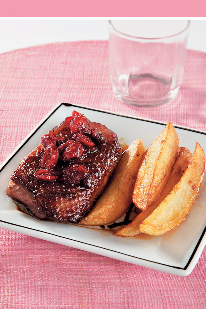 Duck breast with pomegranate and cranberry sauce recipe