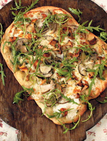 Mushroom pizzettas recipe