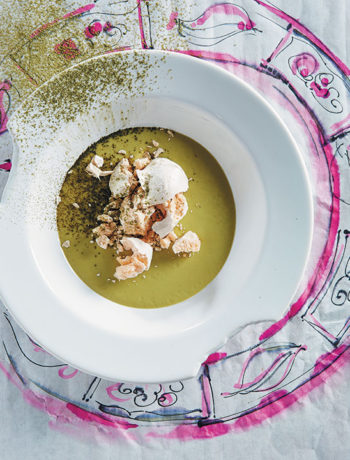 Baby marrow soup with green tea and pavlova