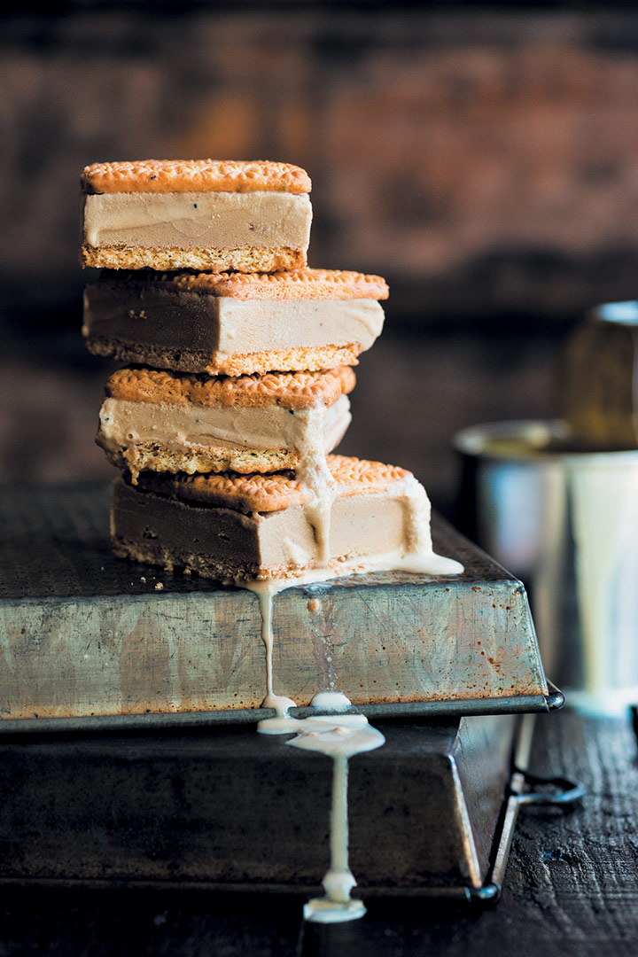 Moerkoffie and condensed milk ice-cream sandwiches with Tennis Biscuits