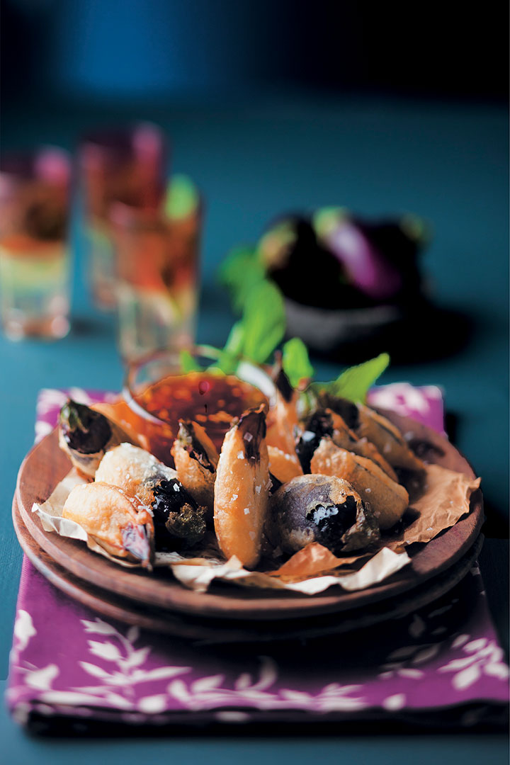 Baby aubergine tempura with a sweet chilli dipping sauce recipe