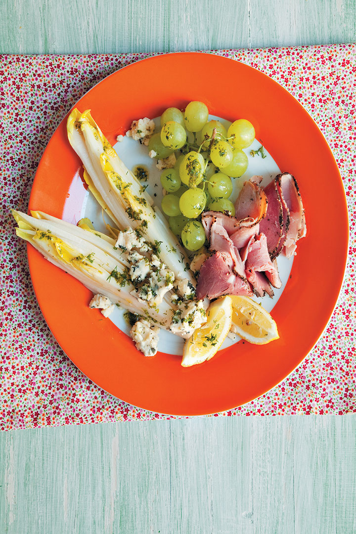 Chicory, peppered ham and blue cheese recipe
