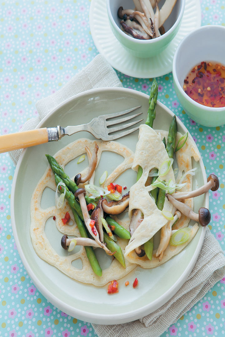 Coconut lace pancakes with asparagus and mushroom filling recipe