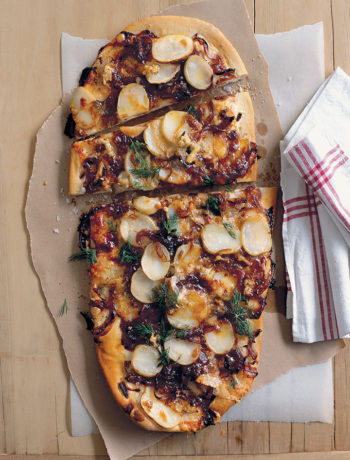 Potato, dill and Gorgonzola pizza recipe