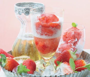 Strawberry and champagne float