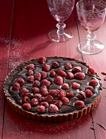 Chilli chocolate and raspberry tart