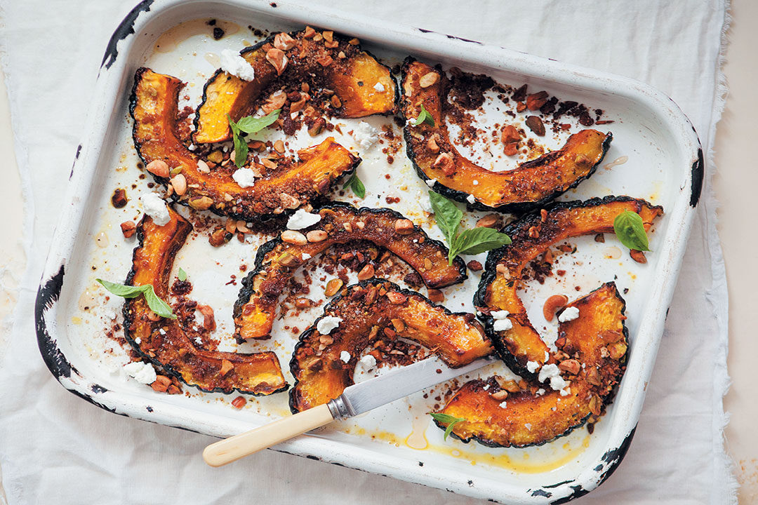 Hubbard squash slices with a cinnamon and nut crust recipe