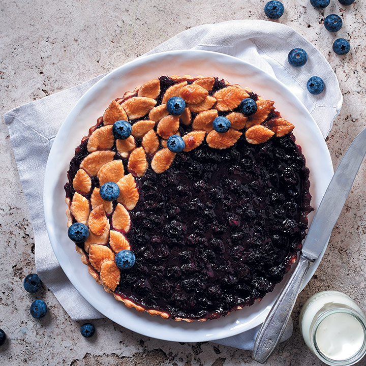 Spiced blueberry and chocolate honeycomb tart