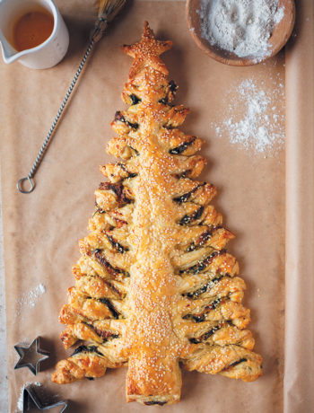 Spinach and ricotta Christmas tree