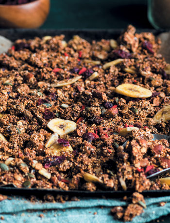Amaranth and nut butter granola