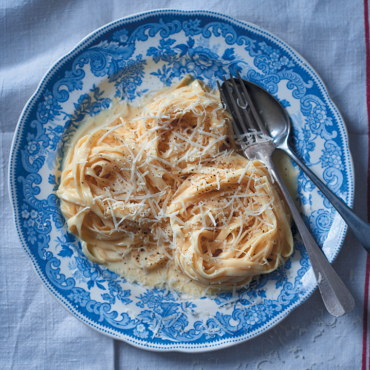 Creamy alfredo-style pasta