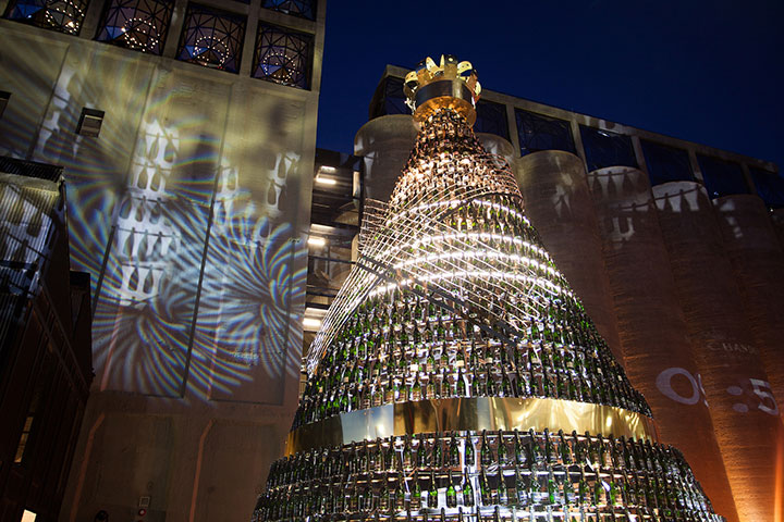 Moët & Chandon’s Golden Tree Lighting Ceremony opens SA’s festive season to the sounds of the South African Youth Choir