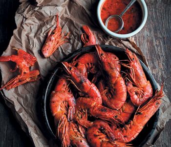 Grilled prawns with paprika and garlic butter