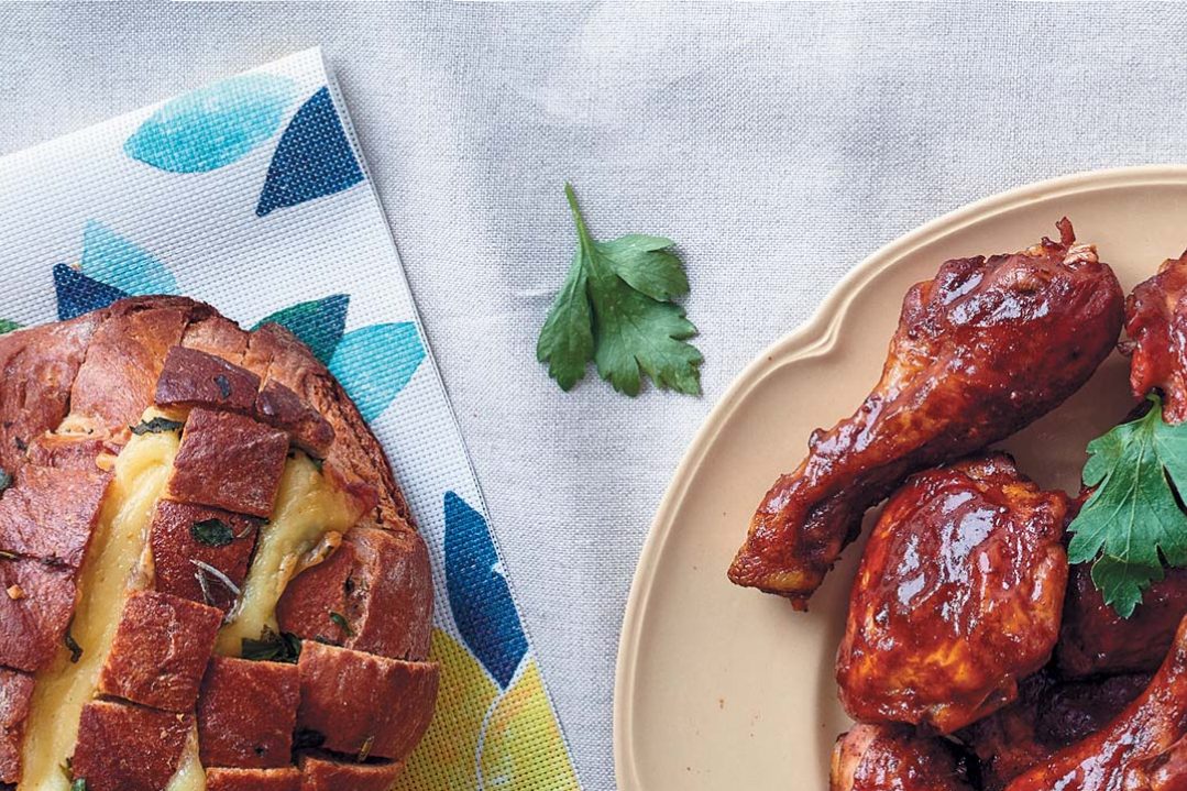 Barbecue chicken with cheesy pull-apart garlic bread