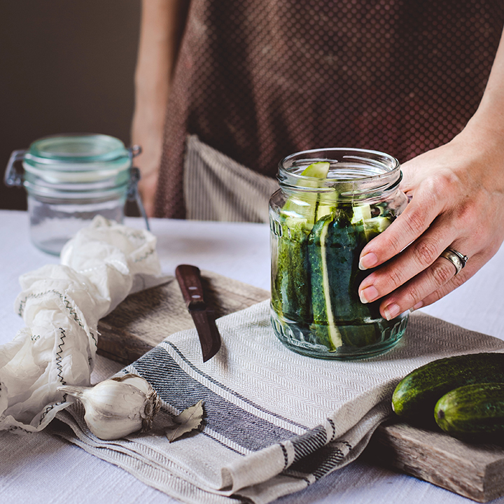 How to sterilise glass jars