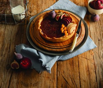 Fruit crème brûlée tart