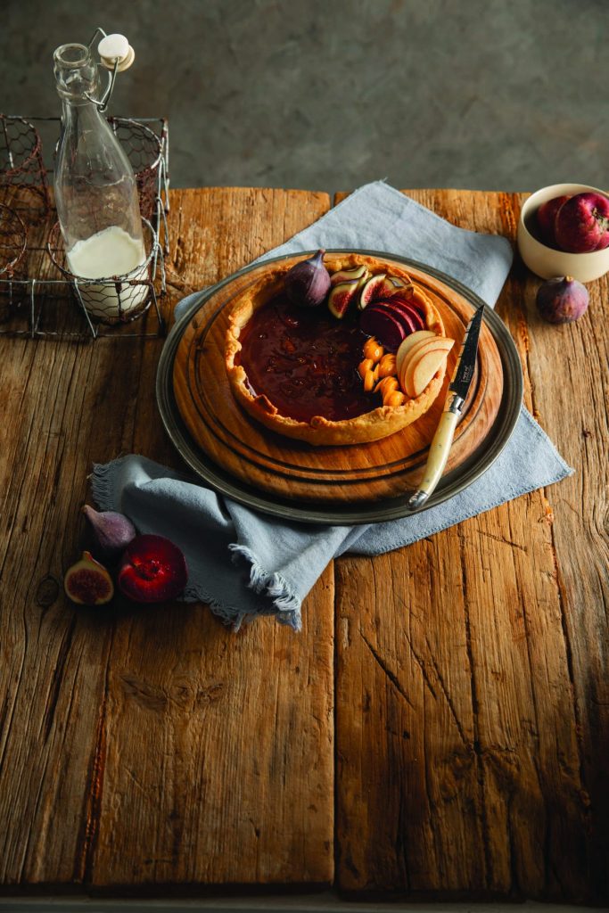 Fruit crème brûlée tart