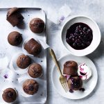 Merlot and blueberry cakes