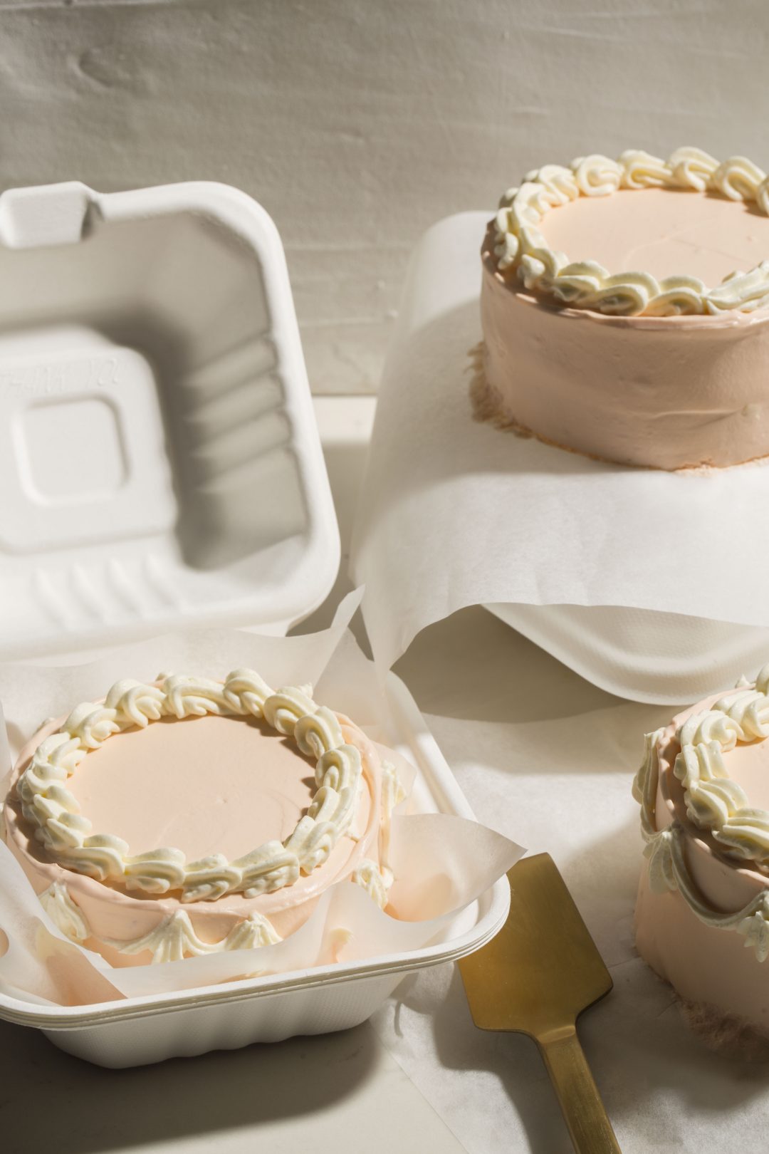 Bento box cake with miso caramel Food & Home Magazine