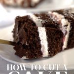 How to cut a cake