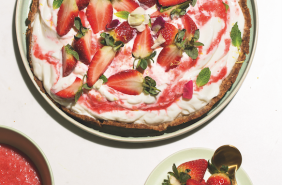 Sugar-free strawberry pretzel pie