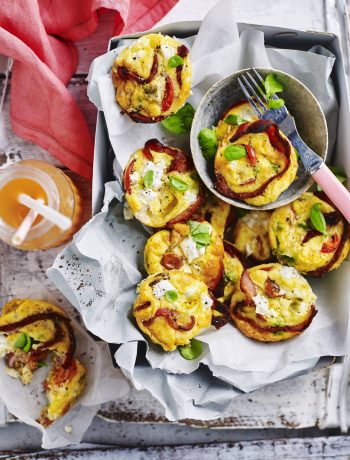 Crustless bacon tomato quiches