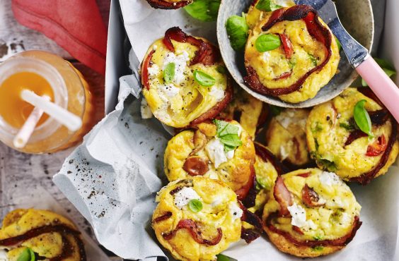 Crustless bacon tomato quiches