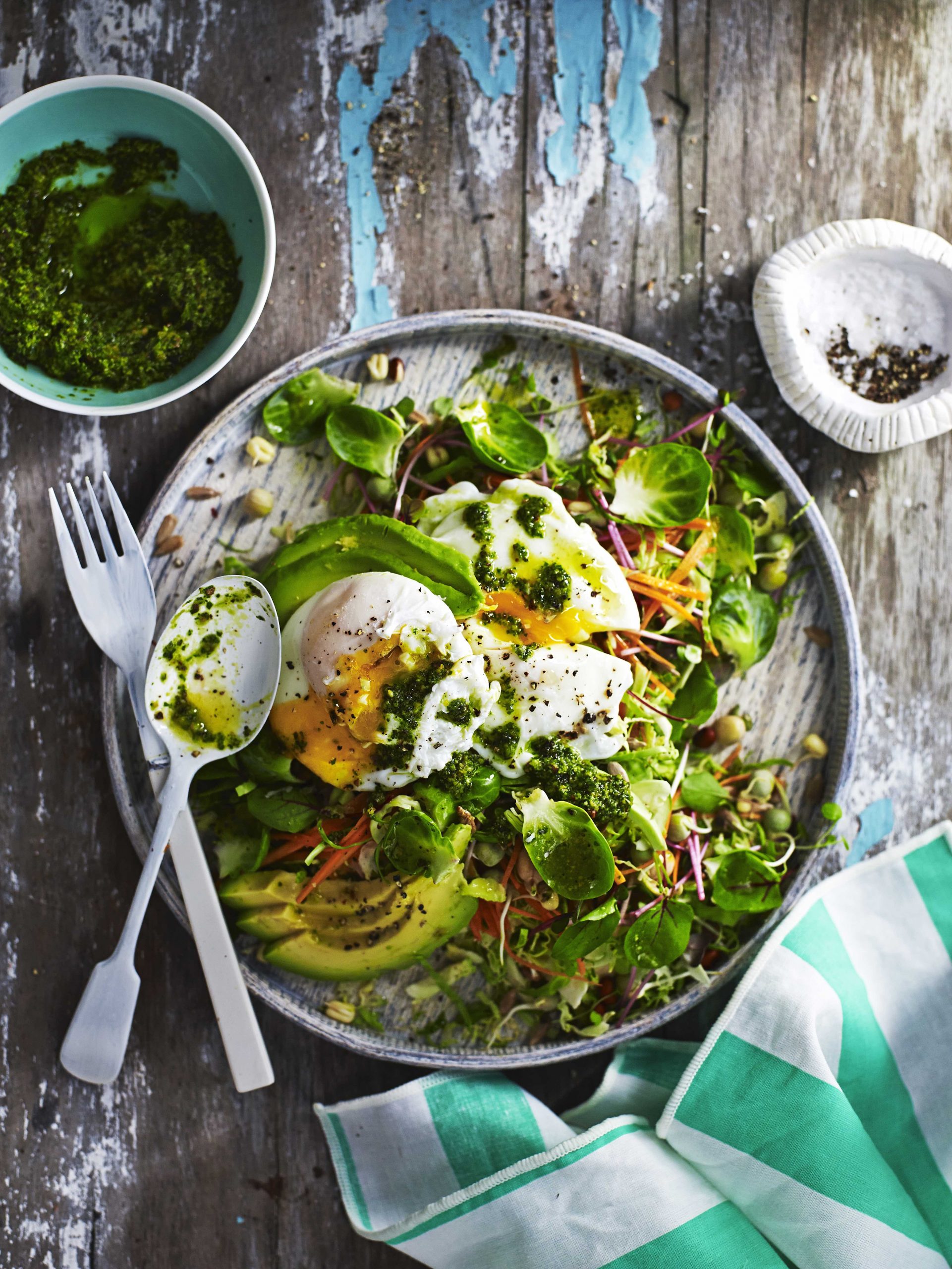 Breakfast salad with poached eggs & kale pesto