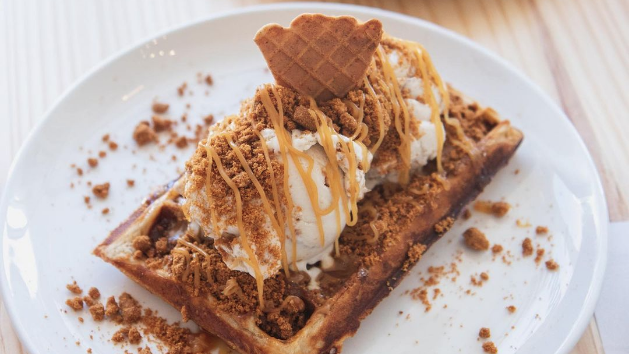 Ditto ice cream and waffles