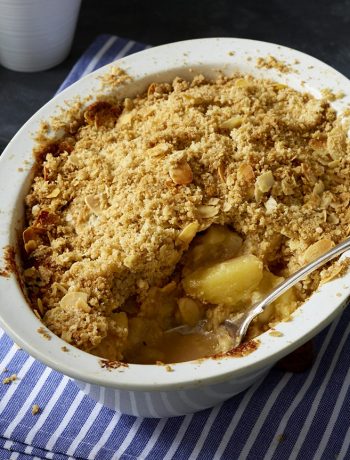 apple and almond crumble