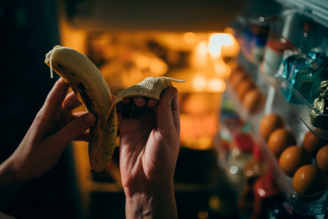Healthy snacks to eat when you wake up at night